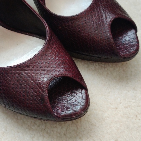 Christian Dior Purple Python Miss Peep Toe Platform Pumps Size 39.5 - Picture 3 of 9